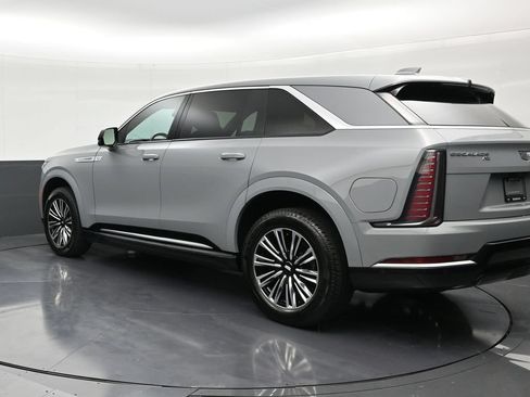 Certified 2026 Cadillac Escalade IQ Luxury 1 AWD/4WD image 3