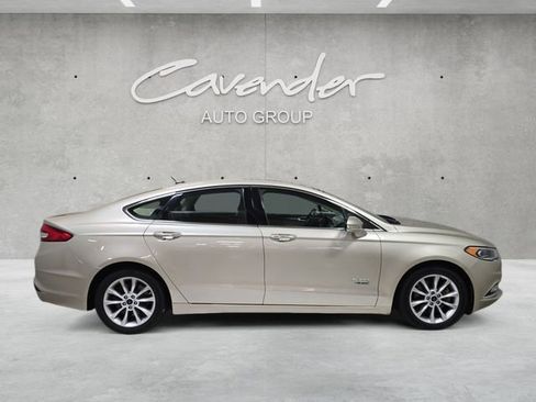 Used 2017 Ford Fusion Energi SE FWD image 17