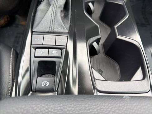 Certified 2025 Toyota Camry SE w/ Convenience Package image 33