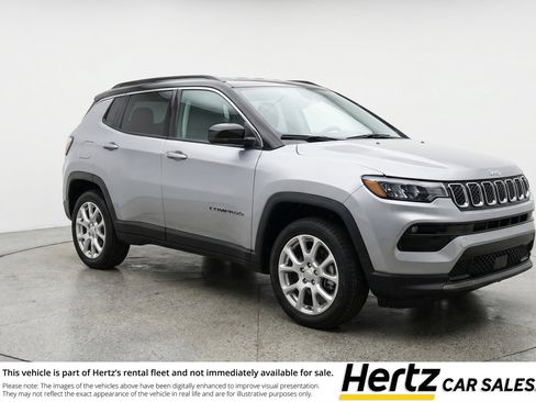 Used 2025 Jeep Compass Limited AWD/4WD image 1