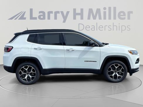 New 2026 Jeep Compass Limited AWD/4WD image 7