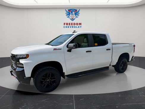 Used 2019 Chevrolet Silverado 1500 LT Trail Boss AWD/4WD image 2