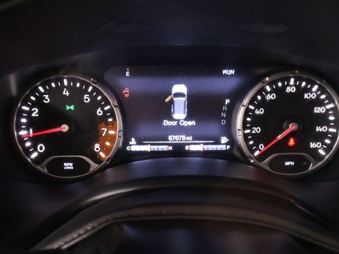Used 2018 Jeep Renegade Trailhawk AWD/4WD image 4