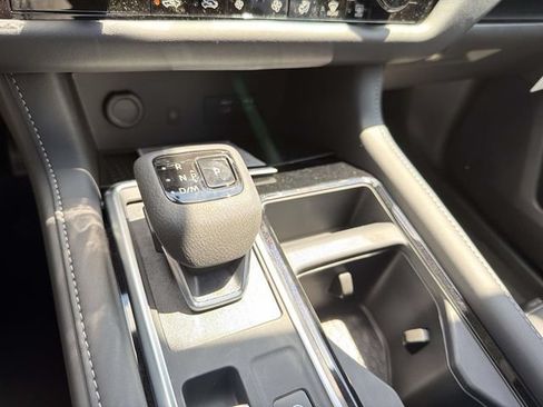 New 2026 Nissan Pathfinder SL w/ SL Premium Package AWD/4WD image 22