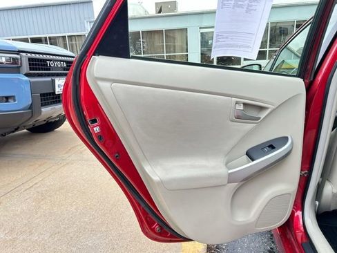 Used 2015 Toyota Prius Three FWD image 16
