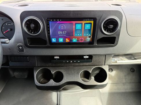 Used 2021 Mercedes-Benz Sprinter 4500 image 20
