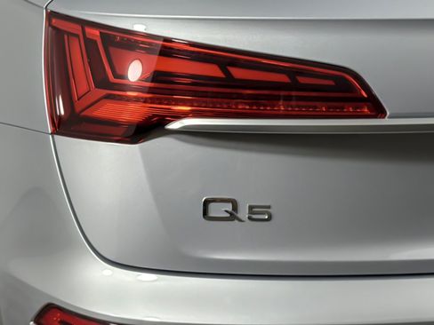 Used 2023 Audi Q5 2.0T Premium Plus w/ Premium Plus Package AWD/4WD image 26