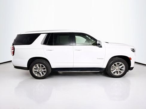 Used 2021 Chevrolet Tahoe Premier w/ Premium Package image 2