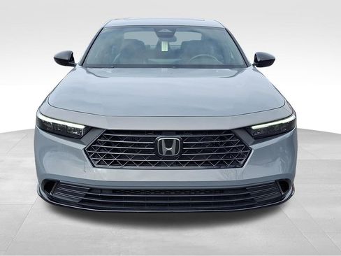 Used 2025 Honda Accord Sport image 2