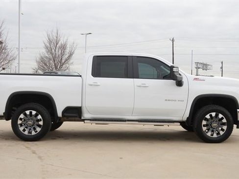 Used 2025 Chevrolet Silverado 2500 LT w/ Safety Package image 10