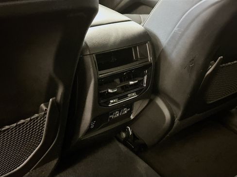 Used 2023 Jeep Grand Cherokee Laredo w/ Luxury Tech Group I AWD/4WD image 27