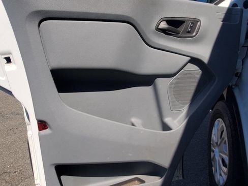 Used 2015 Ford Transit 150 XLT RWD image 12