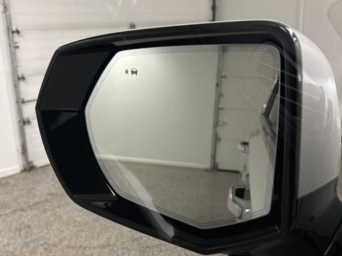 Used 2021 GMC Yukon XL SLT image 57