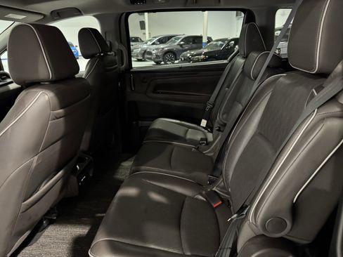 Used 2023 Honda Odyssey Elite image 34