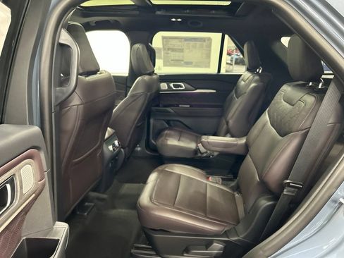 New 2027 Ford Explorer Platinum AWD/4WD image 29