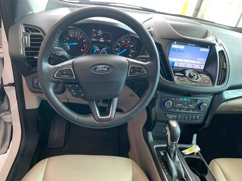 Used 2019 Ford Escape Titanium AWD/4WD image 4