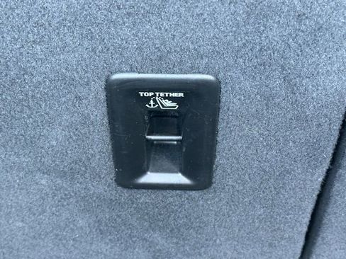 Used 2019 Chevrolet Equinox LT w/ Sun & Navigation Package image 21