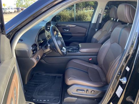 Used 2025 Honda Pilot Elite image 34