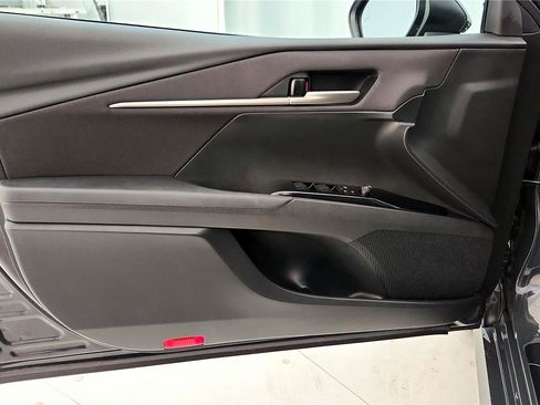 Used 2025 Toyota Camry LE image 22