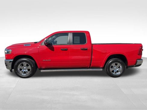 Used 2025 RAM 1500 Big Horn AWD/4WD image 3