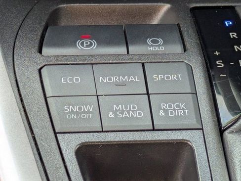 Used 2024 Toyota RAV4 LE image 21