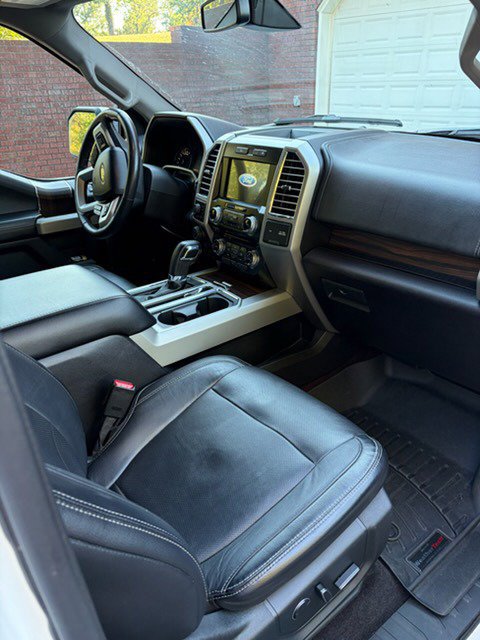 Used 2016 Ford F150 Lariat w/ Equipment Group 502A Luxury AWD/4WD image 6