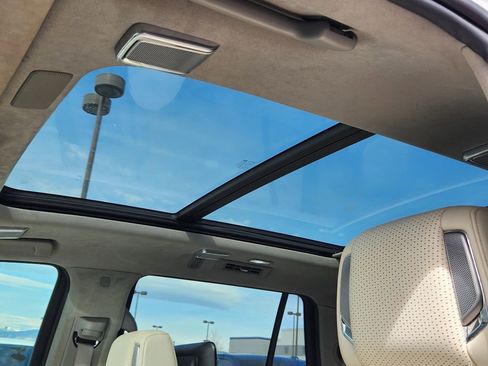 Used 2021 Cadillac Escalade Sport Platinum AWD/4WD image 27