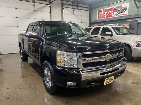 Used 2011 Chevrolet Silverado 1500 LT w/ All-Star Edition image 2