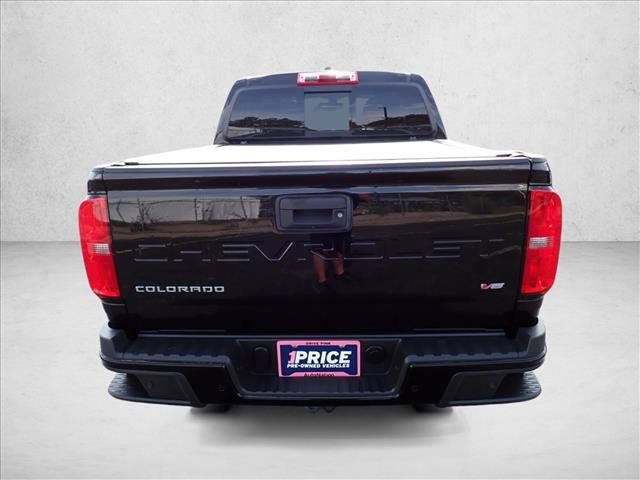 Used 2022 Chevrolet Colorado Z71 AWD/4WD image 3