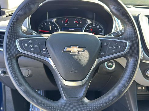 Used 2022 Chevrolet Equinox LT w/ LPO, Floor Liner Package image 17