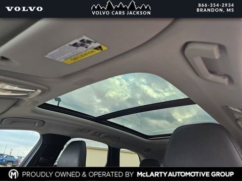 Used 2024 Volvo XC60 B5 Plus image 20