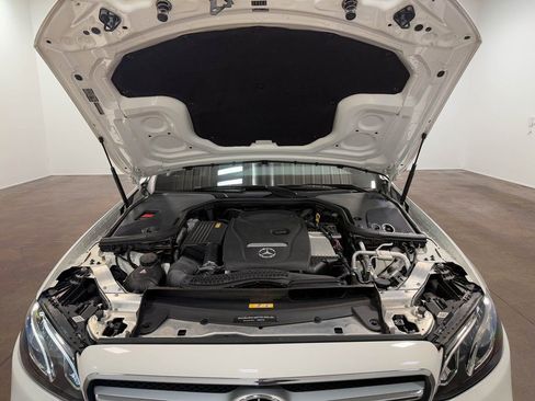 Used 2017 Mercedes-Benz E 300 4MATIC image 88