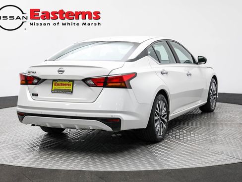 Used 2025 Nissan Altima 2.5 SV FWD image 5