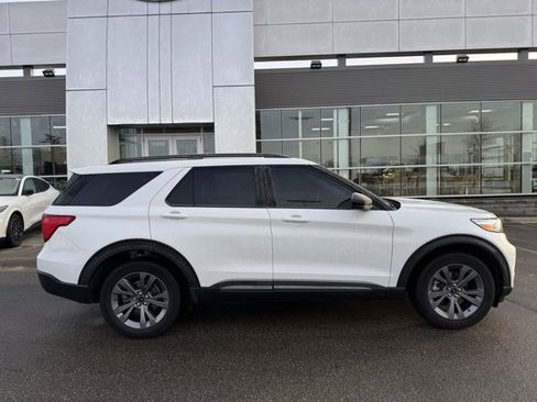 Certified 2023 Ford Explorer XLT w/ Equipment Group 202A image 38