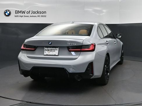 New 2026 BMW 330i Sedan w/ M Sport Package RWD image 7