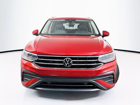 Used 2024 Volkswagen Tiguan SE FWD image 6