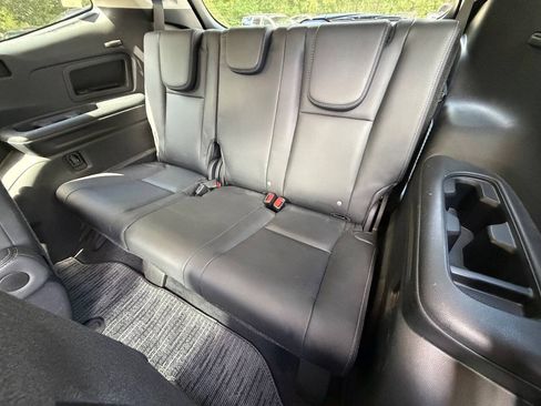 Used 2022 Subaru Ascent Limited AWD/4WD image 11