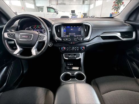 Used 2023 GMC Terrain SLE w/ Driver Convenience Package image 21