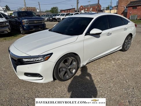 Used 2018 Honda Accord Touring image 7