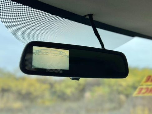 Used 2018 Chevrolet Express 2500 image 16