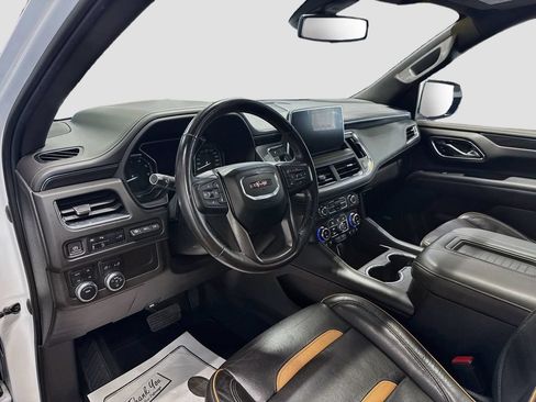 Used 2021 GMC Yukon AT4 w/ Technology Package AWD/4WD image 9