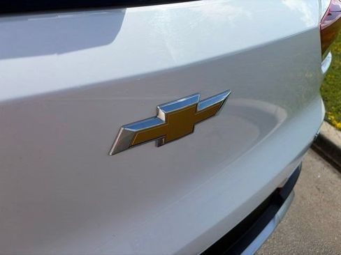 Used 2023 Chevrolet TrailBlazer LT FWD image 46