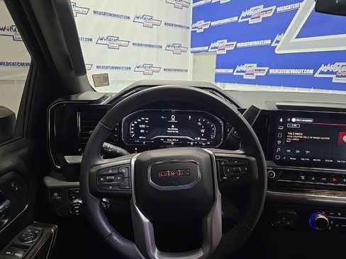 Used 2025 GMC Sierra 2500 SLE w/ Max Trailering Package image 2