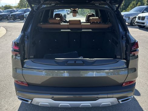 Used 2026 BMW X5 xDrive40i w/ Climate Comfort Package image 30