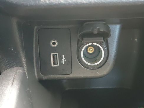 Used 2023 Nissan Versa S image 20