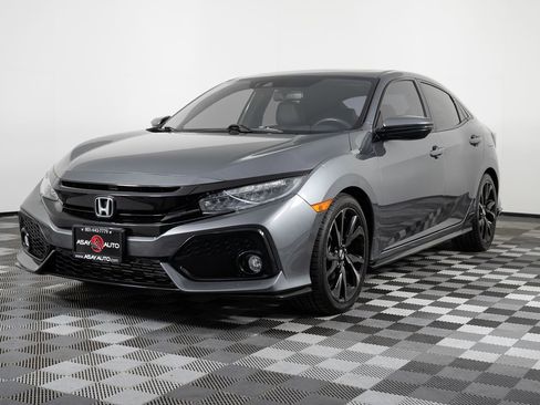 Used 2018 Honda Civic Sport Touring image 2