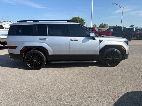 Used 2025 Hyundai Santa Fe Calligraphy AWD/4WD image 2