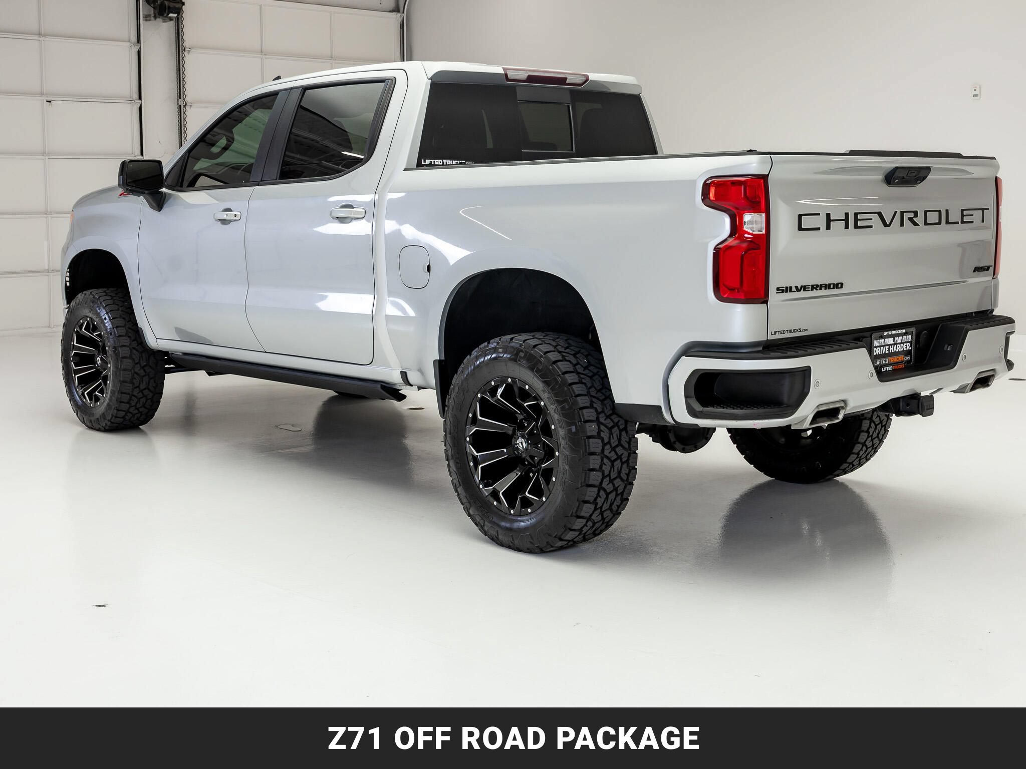 Used 2022 Chevrolet Silverado 1500 RST AWD/4WD image 6
