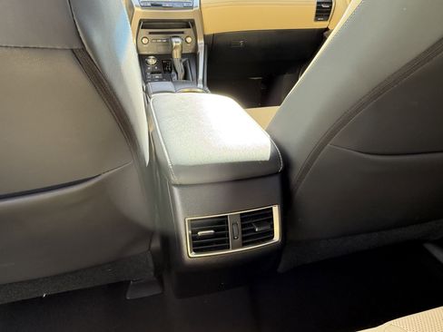 Used 2019 Lexus NX 300h AWD image 33