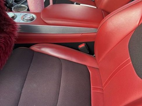 Used 2023 Genesis GV70 2.5T w/ Sport Prestige Package image 3